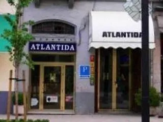 Atlantida Guest house *